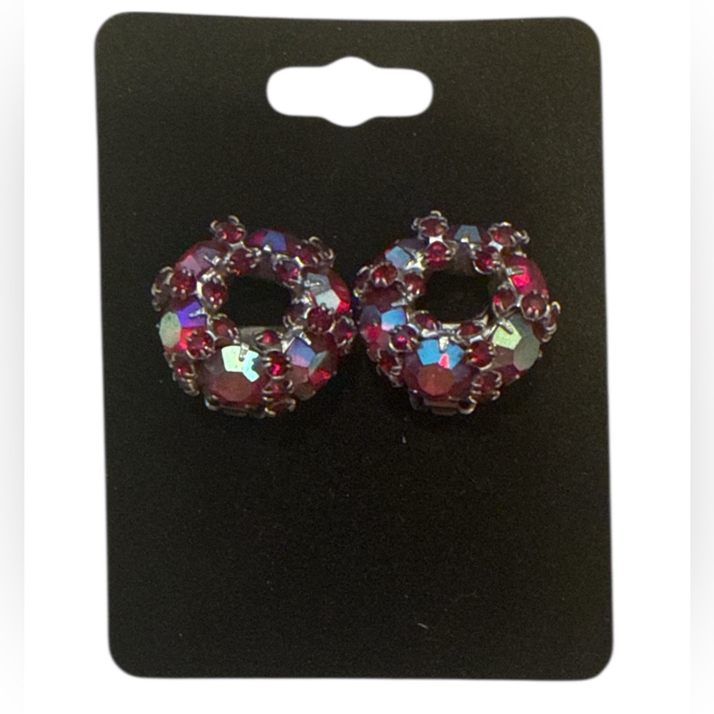 Vintage 1950s Aurora Borealis Rhinestone Clip On Earrings